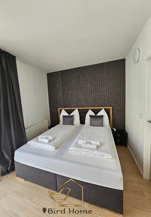 Bird Home Room 9 Klagenfurt am Woerthersee Exterior foto